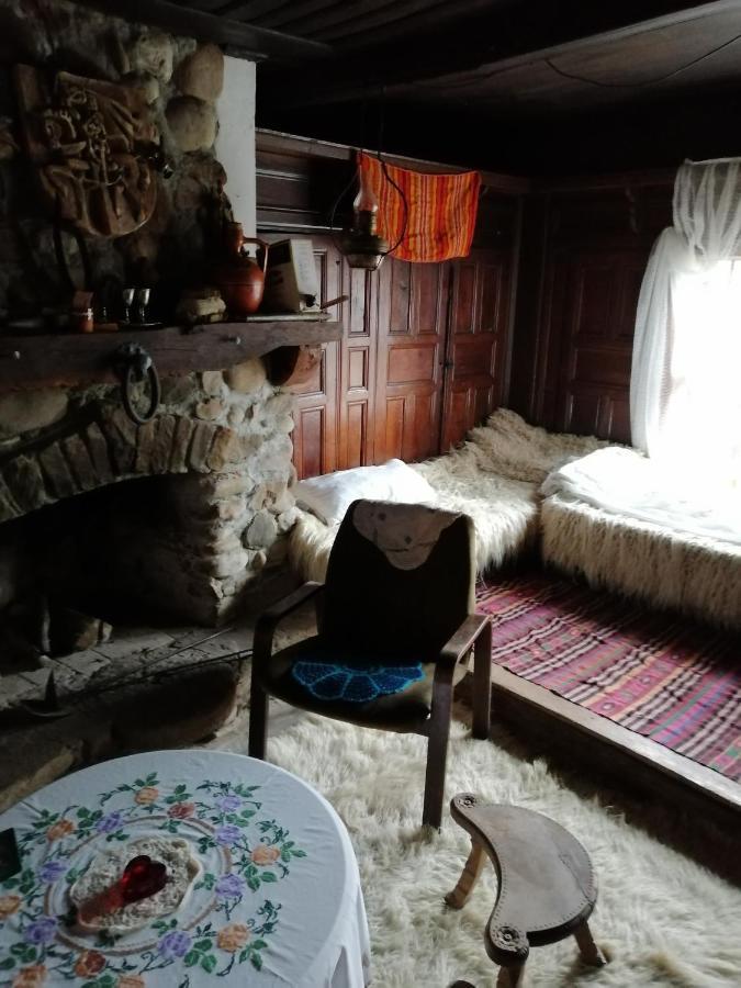 Къщата На Художника Hotel Jeravna Exterior foto